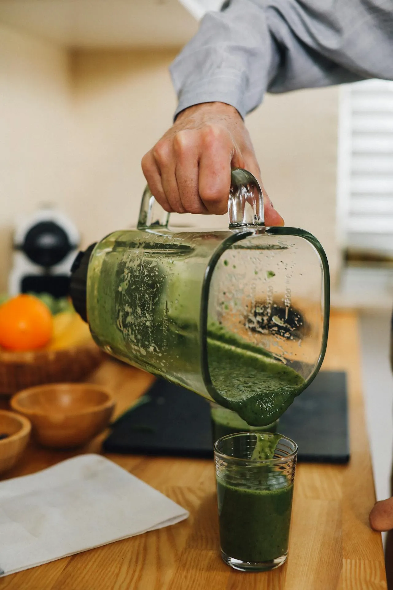 A healthy green smoothy for after oral surgery.